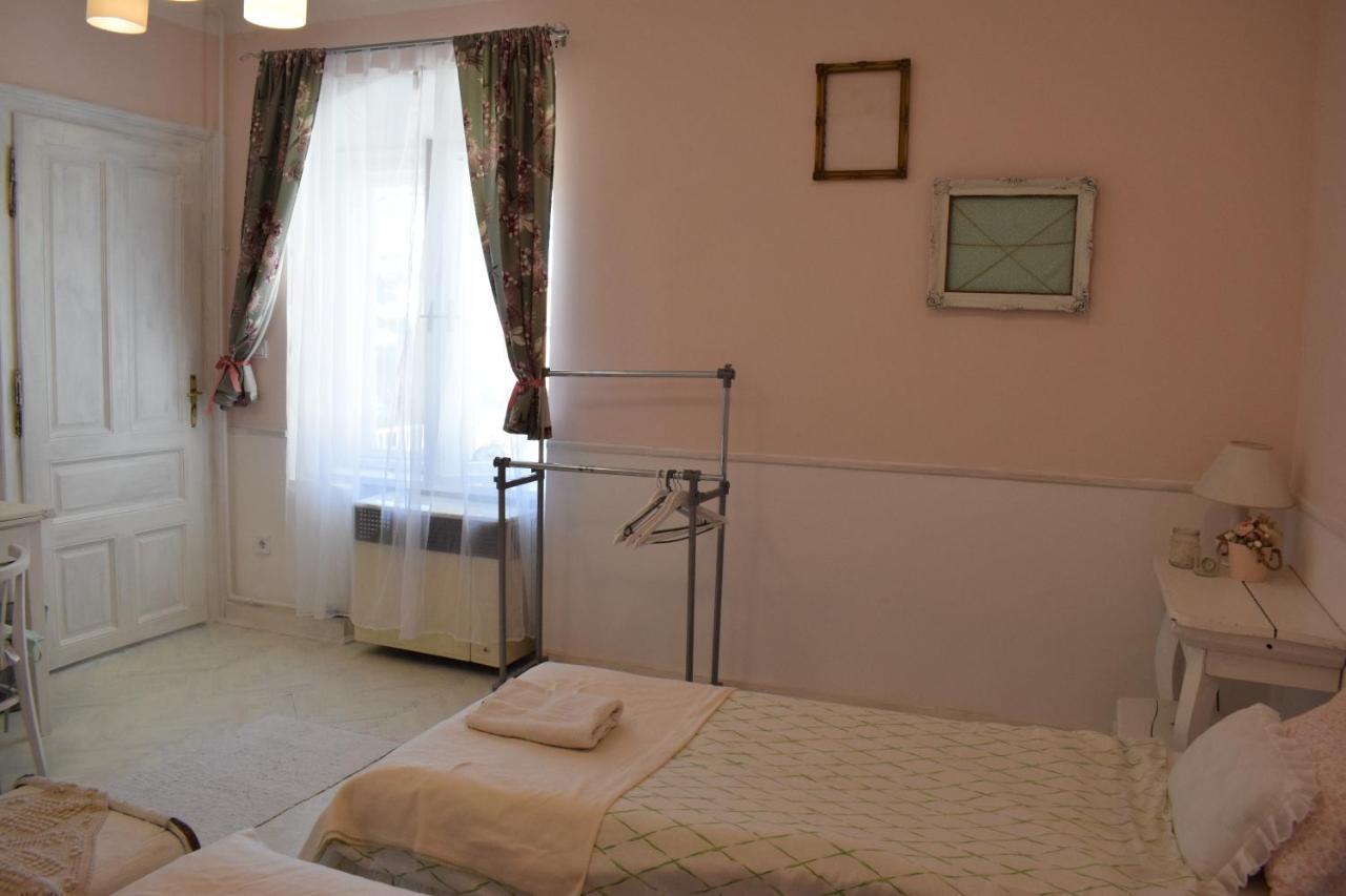 Malomszeg Apartman 2 Pecs Ngoại thất bức ảnh